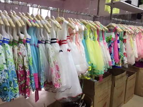 图 成都专业库存服装批发 成都二手服装鞋帽箱包