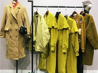 图 天津品牌女装折扣店卫衣女装尾货清仓批发 广州服装 鞋帽 箱包